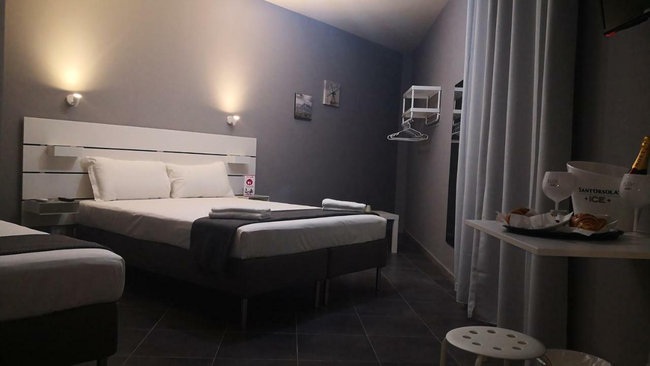 Living Bed And Breakfast Casoria Luaran gambar